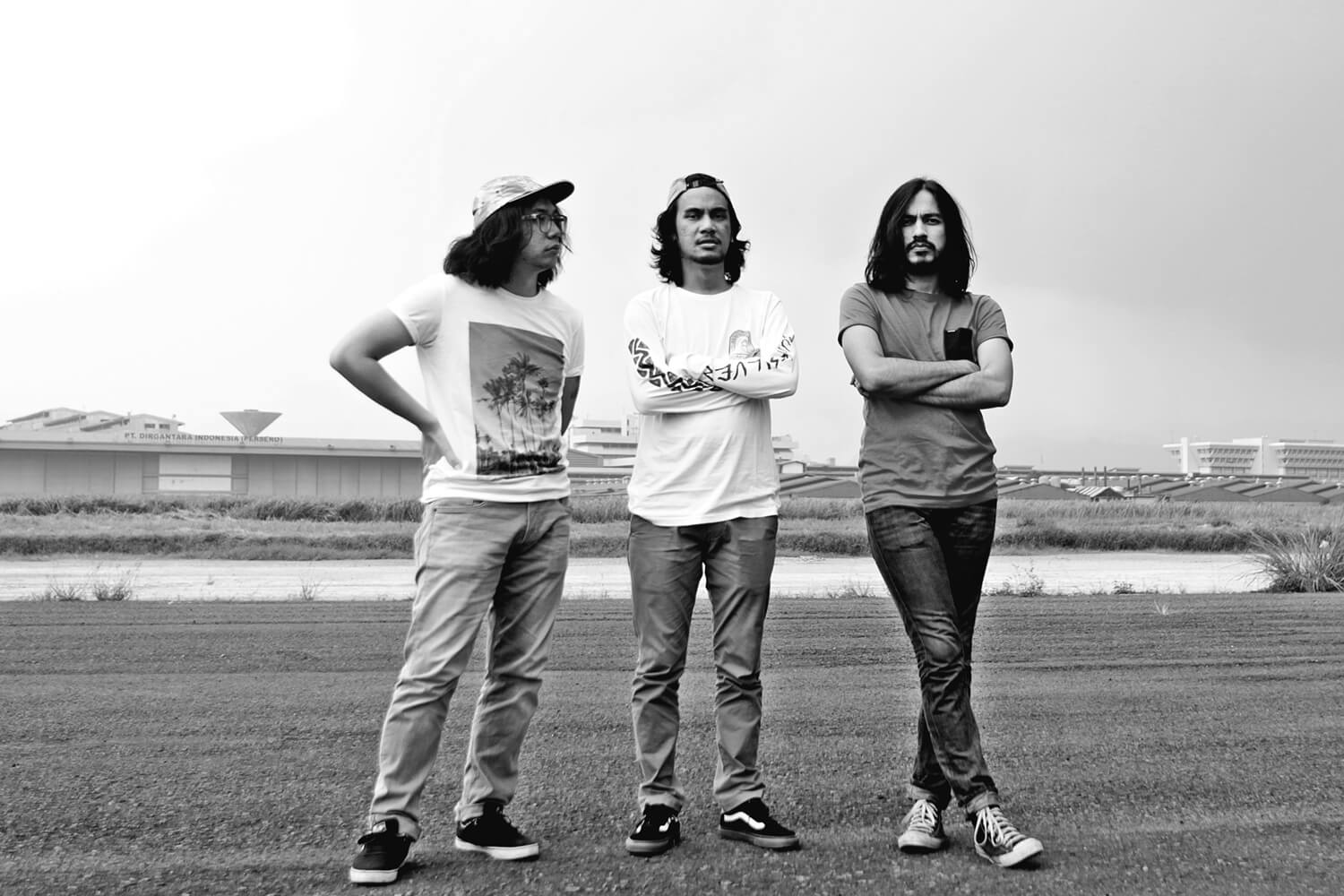 Mini Album Baru Kelompok Penerbang Roket, Galaksi Palapa